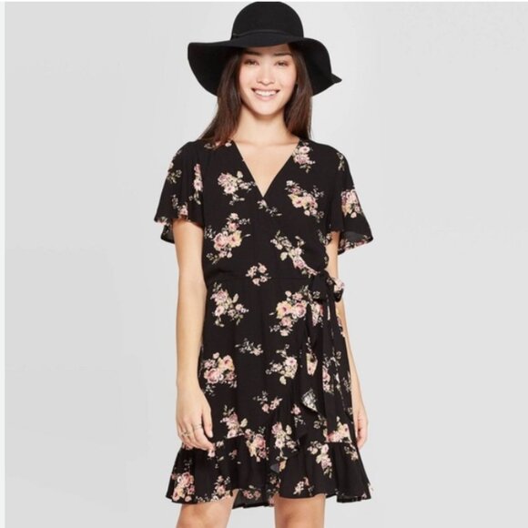 ⭐️ V Neck Floral Flutter Picnic Summer Boho Bohemian Classy Hippie Mini Dress - Picture 1 of 5